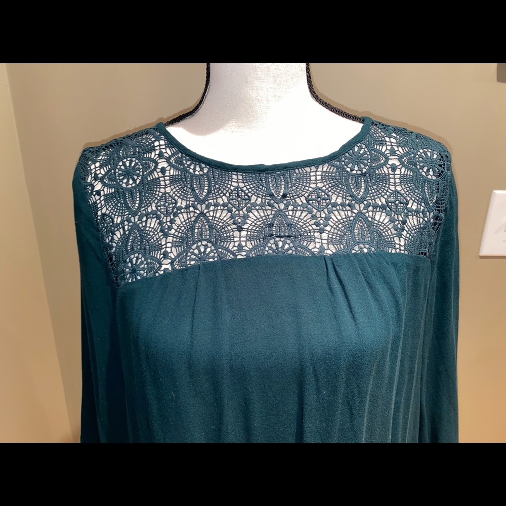 Lace detail top